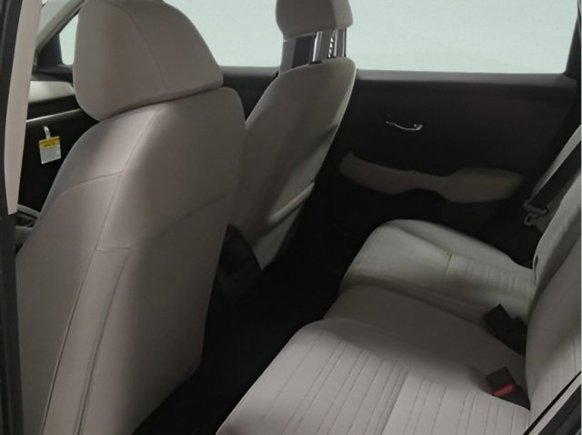 2025 Honda HR-V LX photo 13