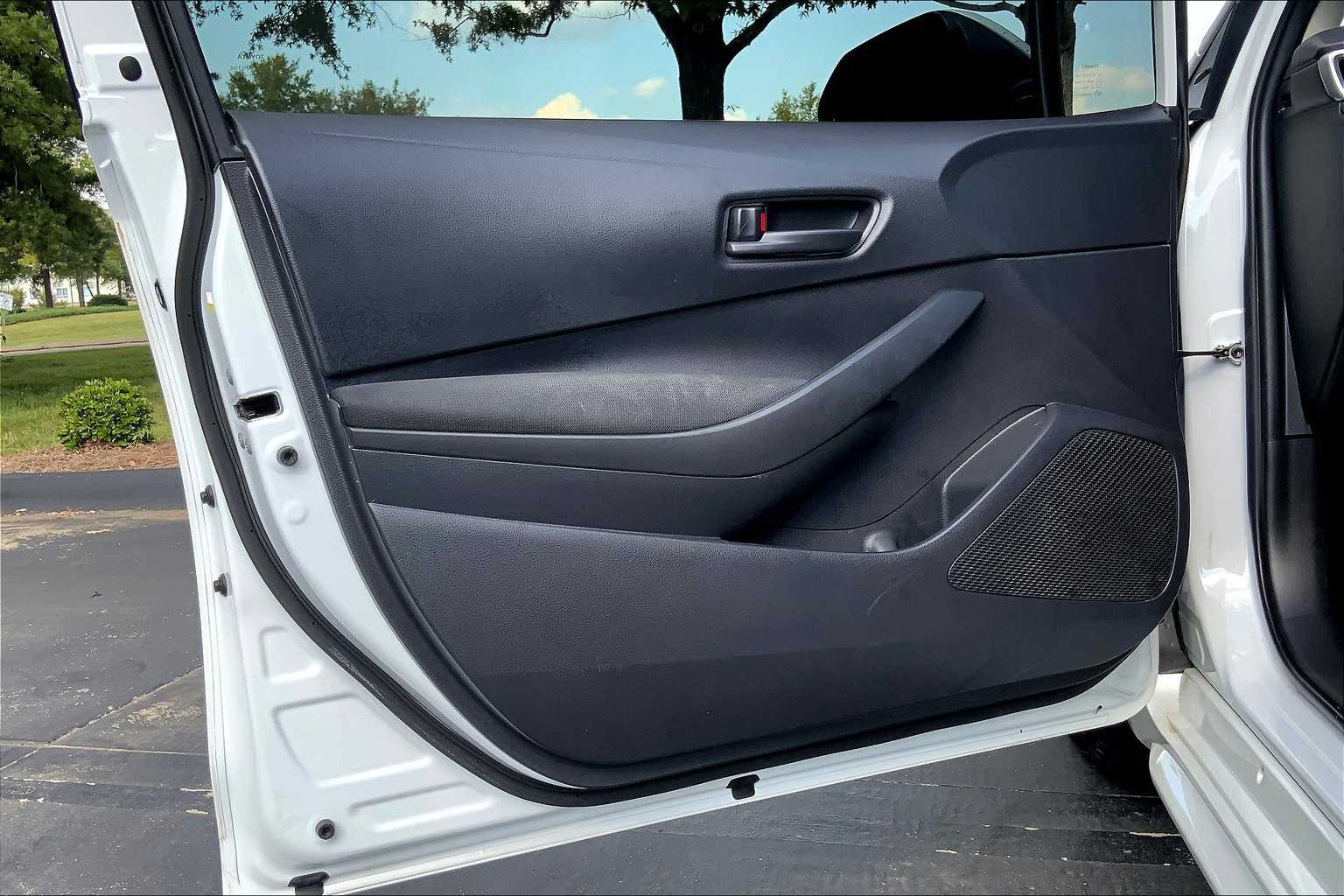 2022 Toyota Corolla LE photo 20