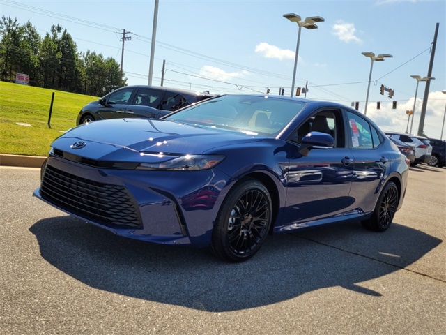 2025 Toyota Camry LE photo 3