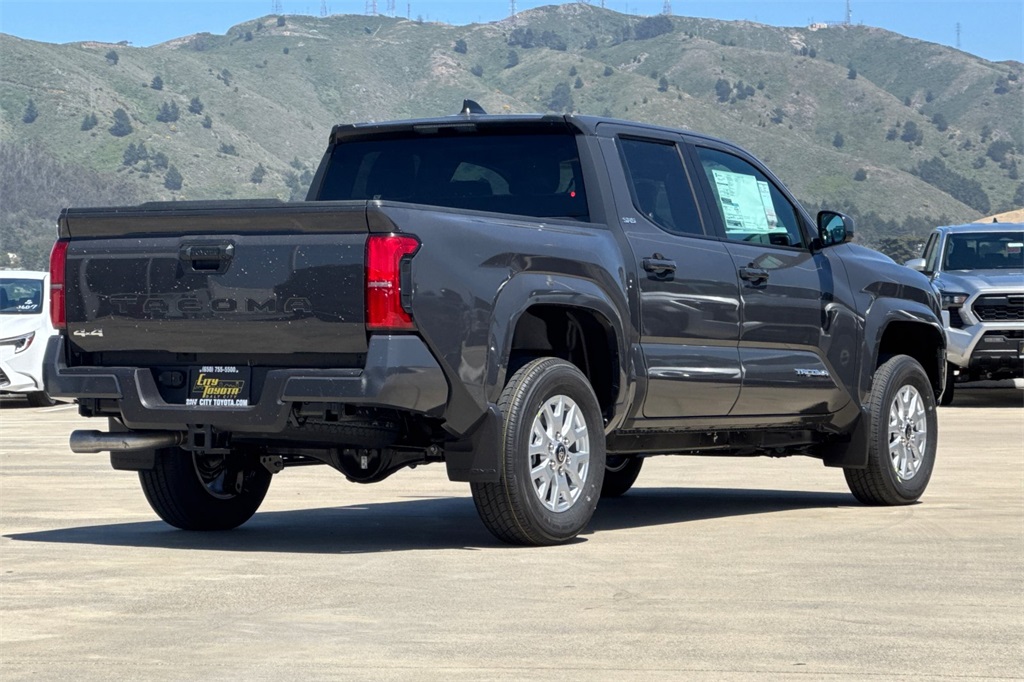 2025 Toyota Tacoma SR5 Double Cab photo 4