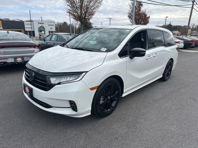 2023 Honda Odyssey Sport photo 3