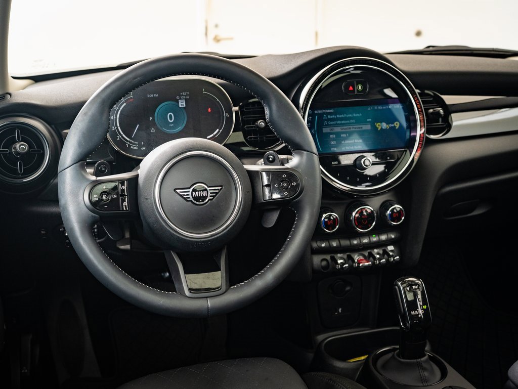 2024 Mini Cooper Hardtop S photo 3