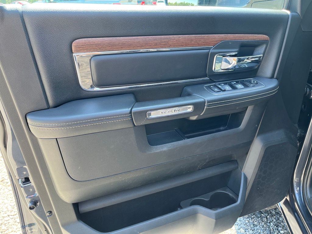 2018 Ram 1500 Laramie photo 7