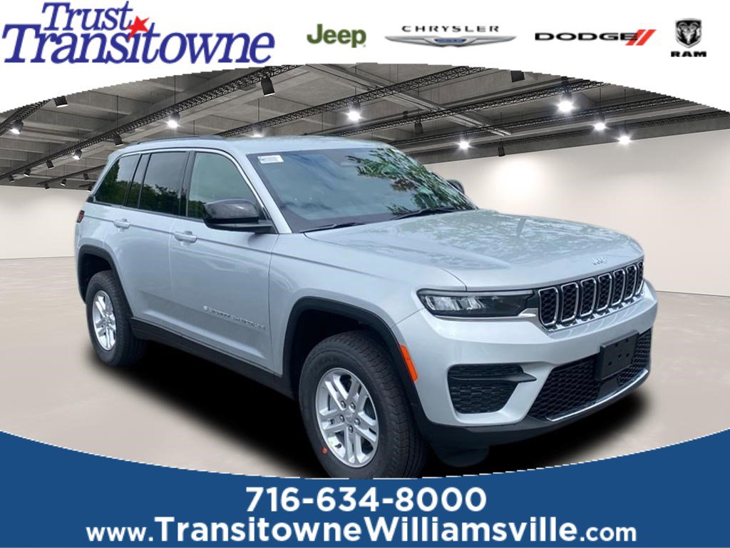 2025 Jeep Grand Cherokee Laredo's photo