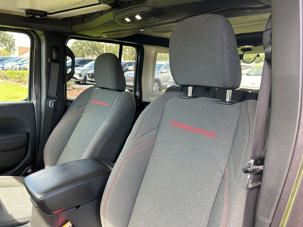 2024 Jeep Wrangler Rubicon photo 13