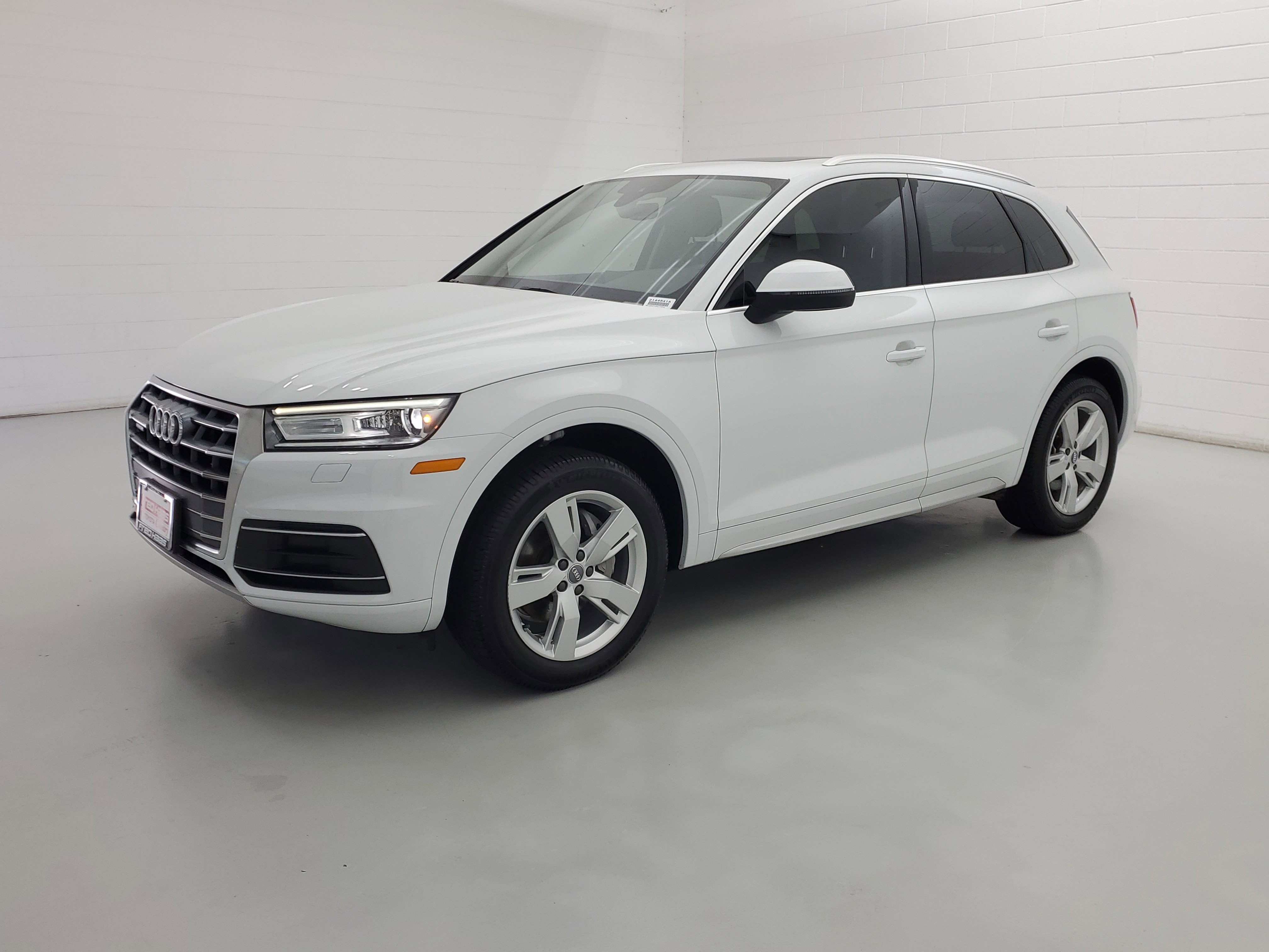 2019 Audi Q5 Premium's photo