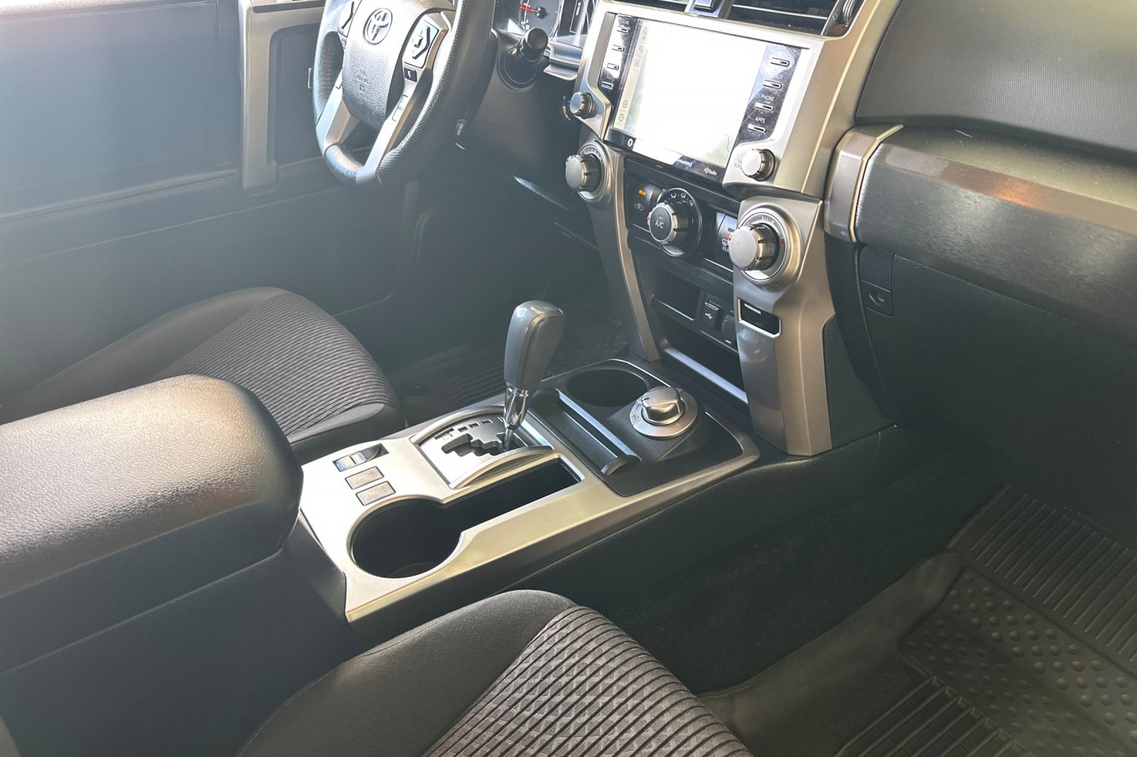 2022 Toyota 4Runner SR5 Trail photo 12