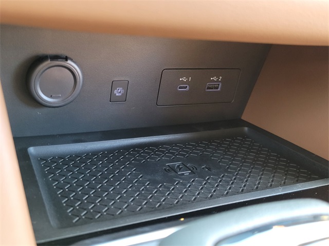 2025 Nissan Pathfinder Platinum photo 24