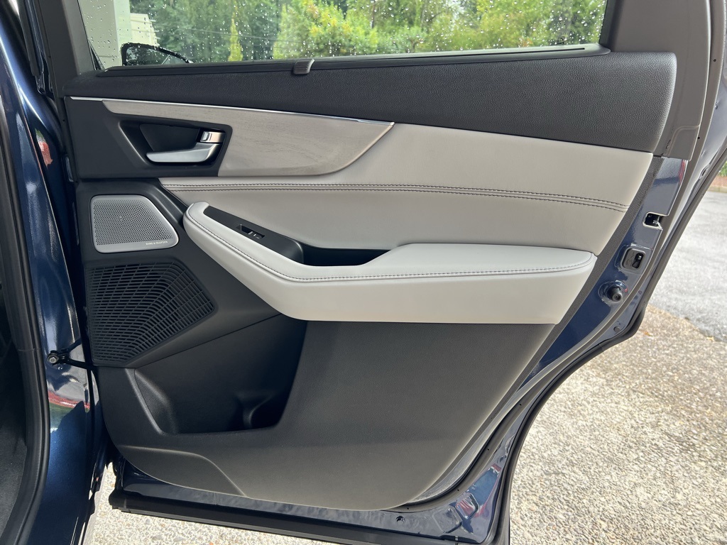 2026 Acura MDX Advance SH-AWD photo 25
