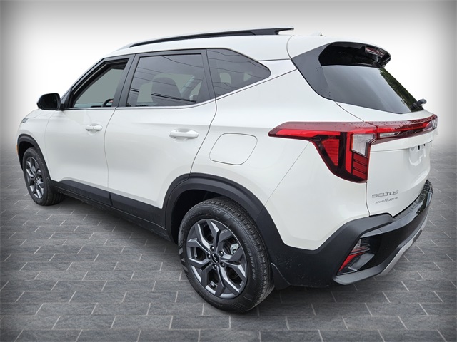 2024 Kia Seltos S photo 4