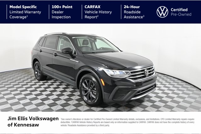 2022 Volkswagen Tiguan SE's photo