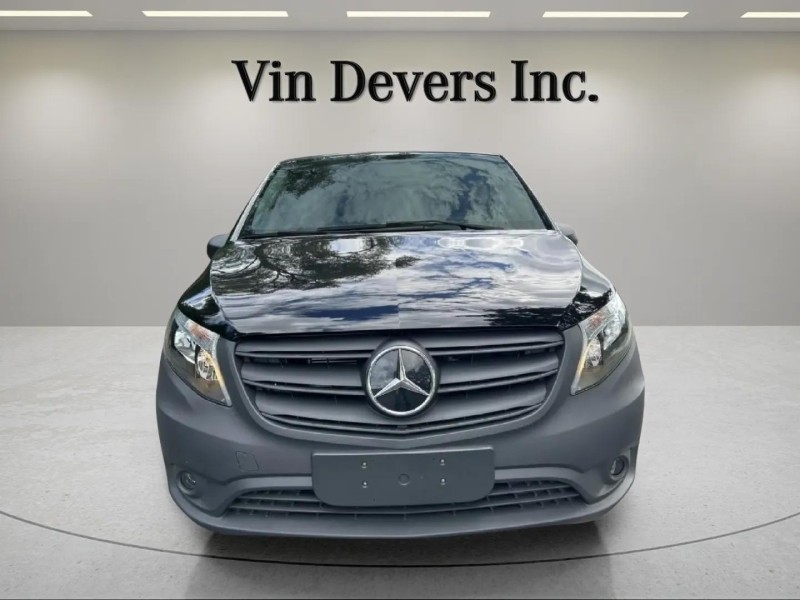 2023 Mercedes Benz Metris Passenger Van photo 2