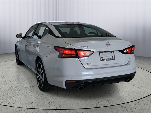 2023 Nissan Altima 2.5 SR photo 4
