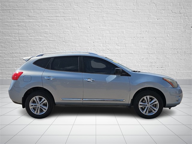 2015 Nissan Rogue Select S photo 4