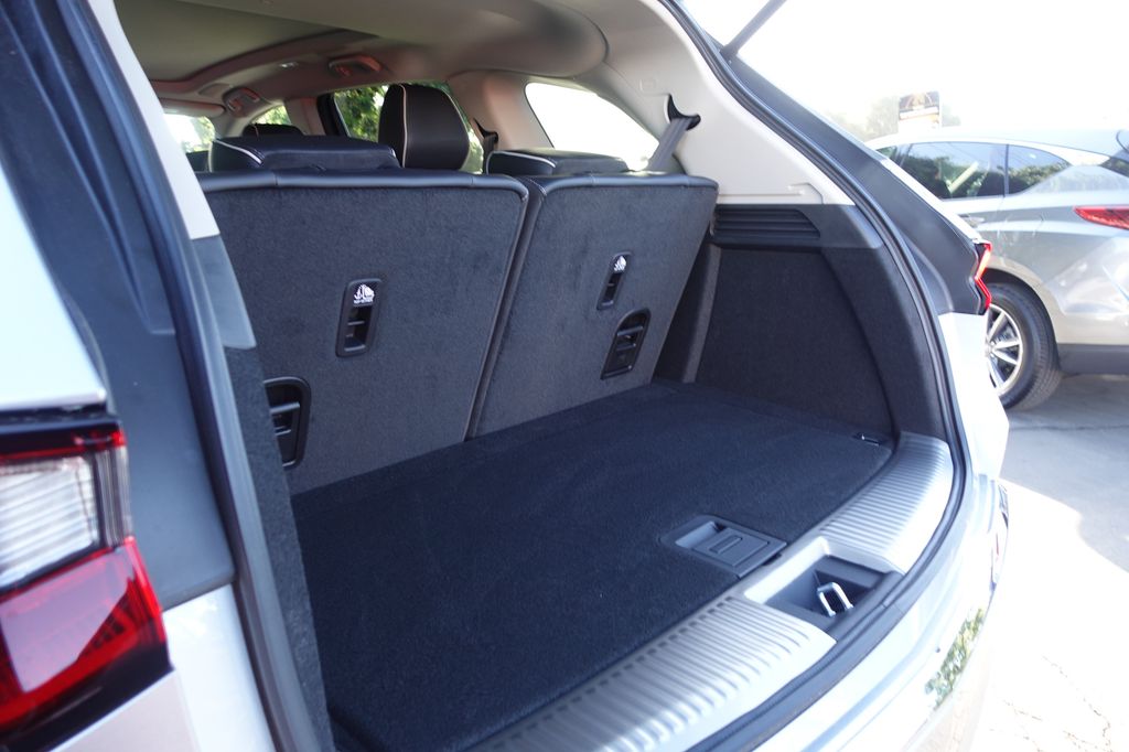 2026 Acura MDX SH-AWD Advance photo 25