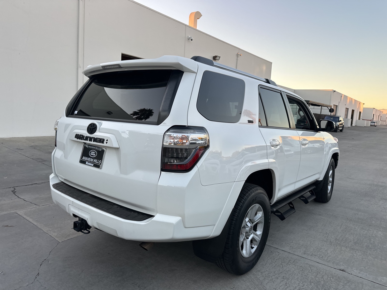 2022 Toyota 4Runner SR5 photo 3