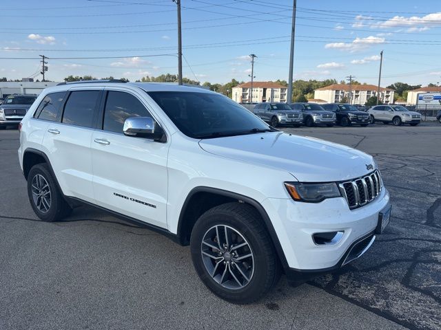 2017 Jeep Grand Cherokee Limited photo 3