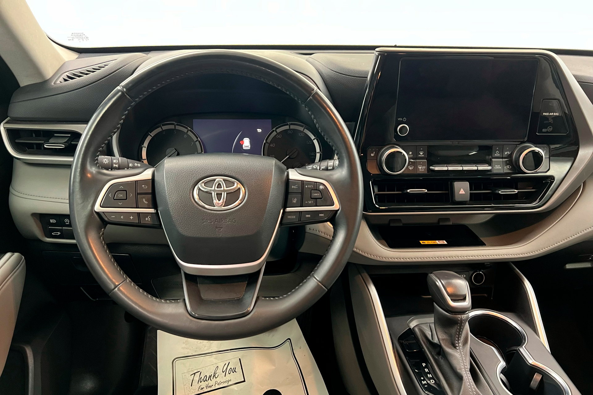 2024 Toyota Highlander XLE photo 12