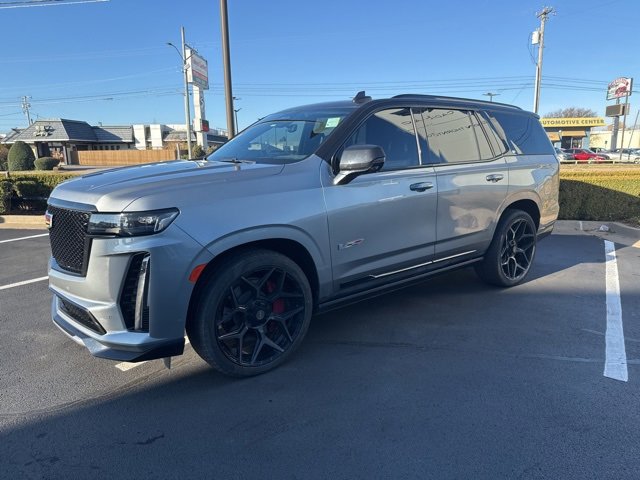 2023 Cadillac Escalade V-Series's photo