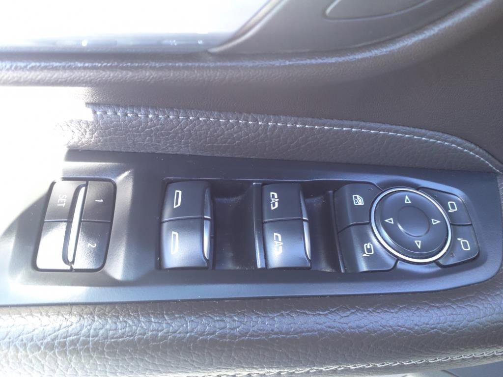 2021 Gmc Yukon Denali photo 3
