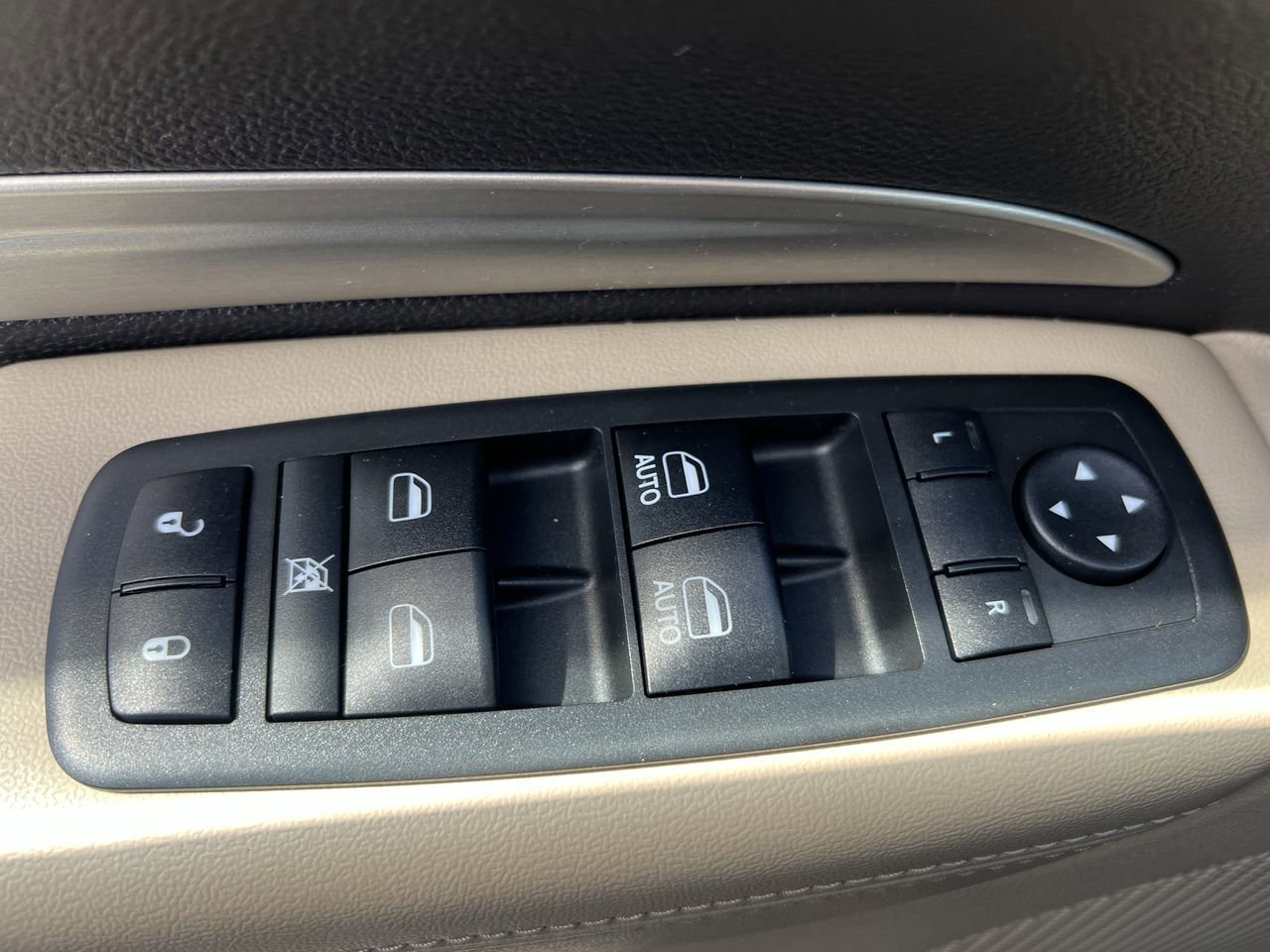 2018 Dodge Durango SXT Sport photo 17