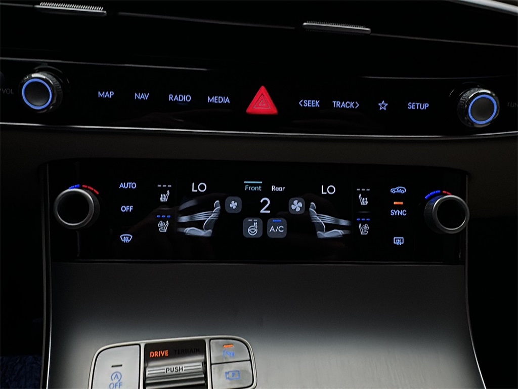 2026 Genesis GV70 2.5T Advanced photo 26