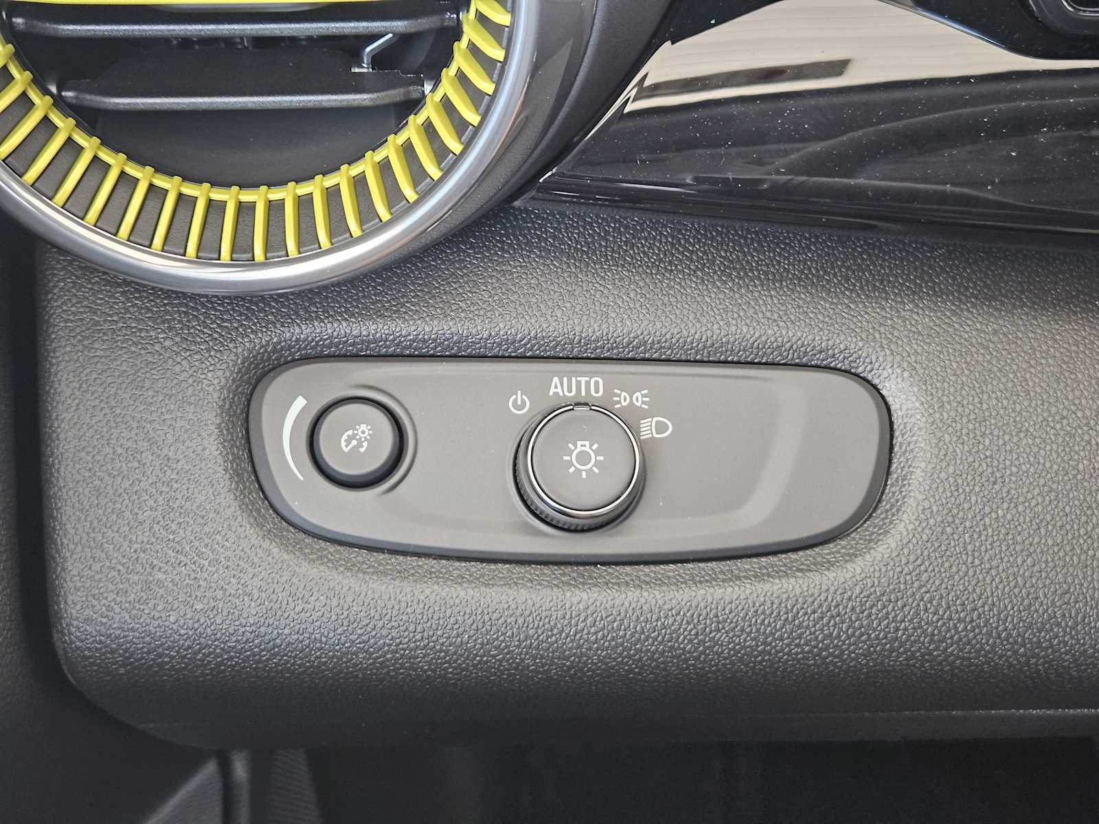 2025 Chevrolet Trax ACTIV photo 9