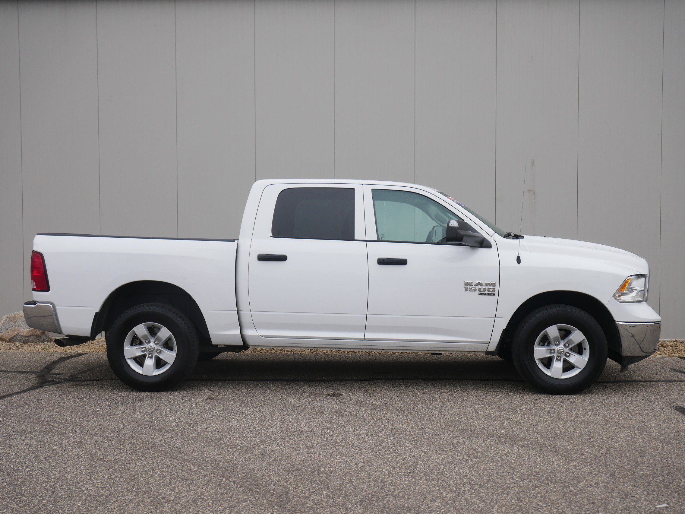 2023 Ram 1500 Classic SLT photo 6
