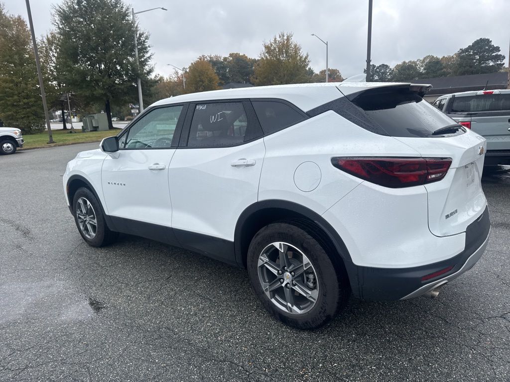 2025 Chevrolet Blazer 2LT photo 3
