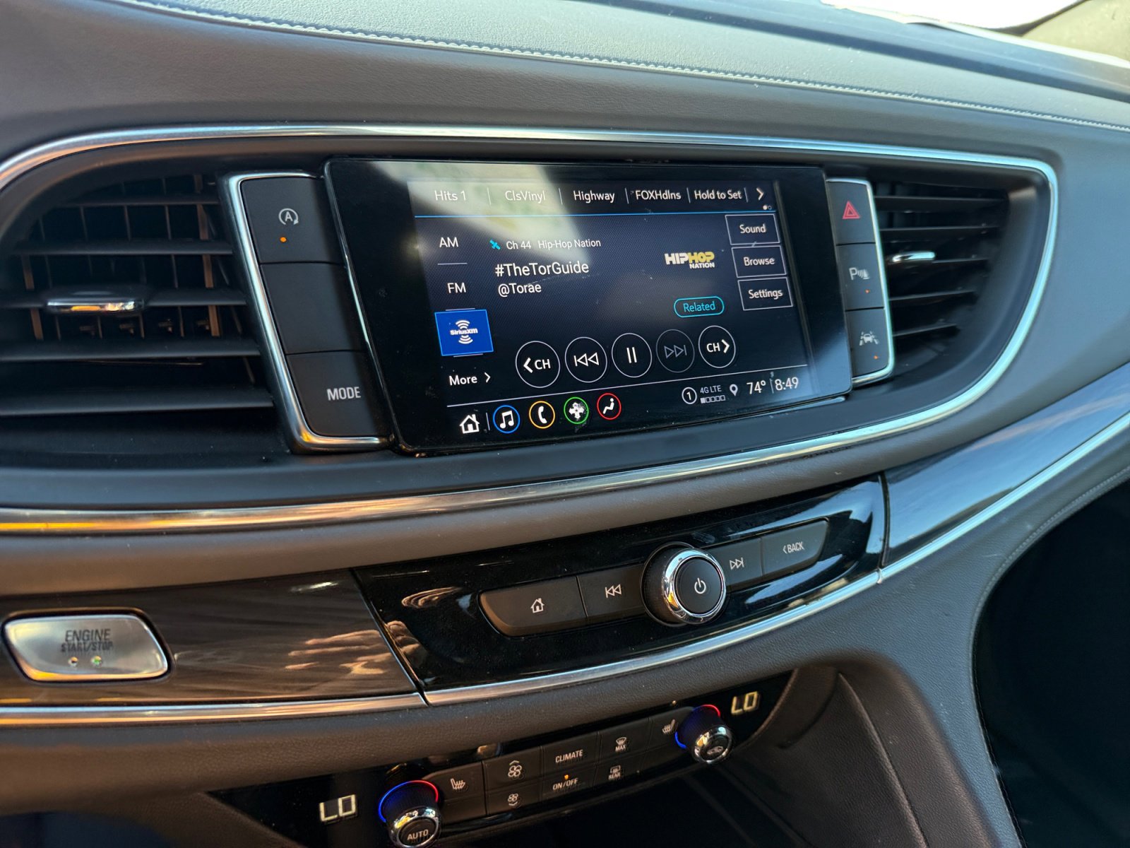 2022 Buick Enclave Essence photo 12