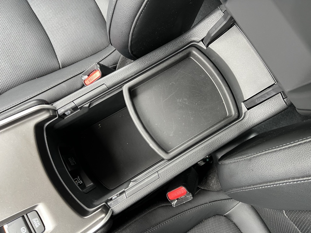 2019 Honda Accord Hybrid EX-L photo 23
