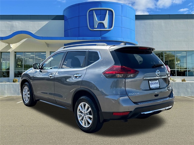 2019 Nissan Rogue SV photo 4