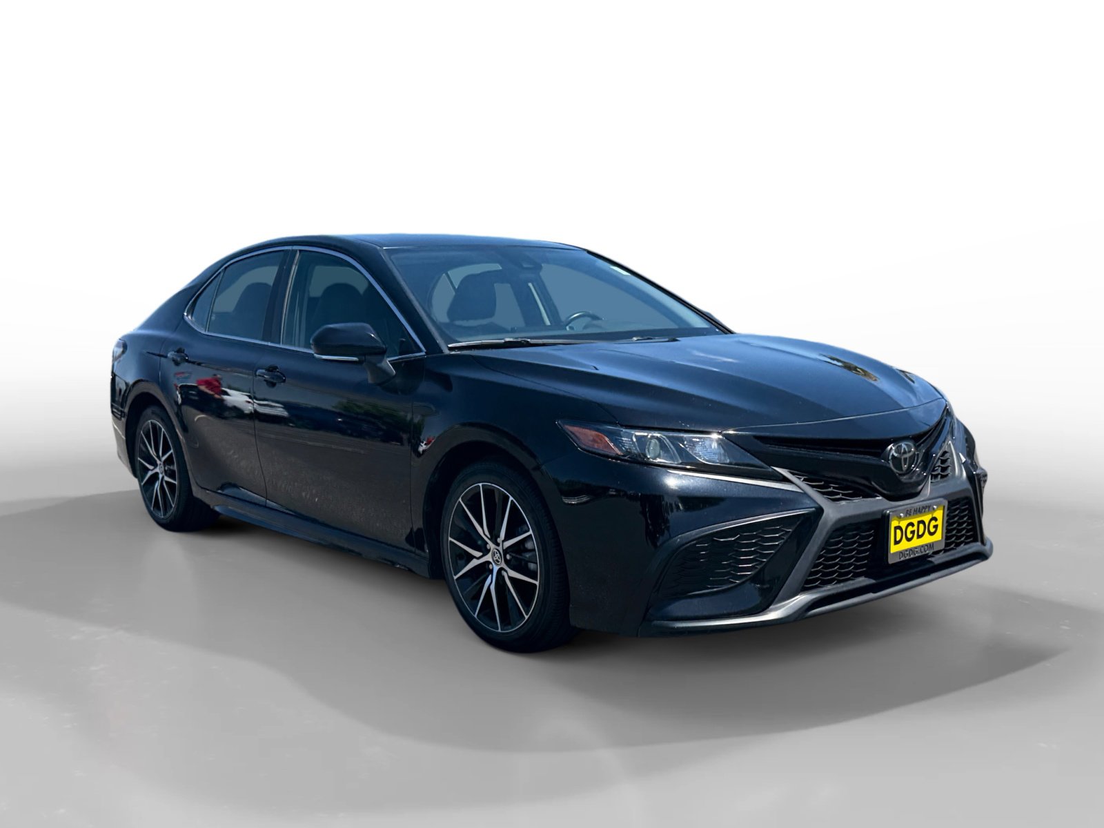 2023 Toyota Camry SE photo 7