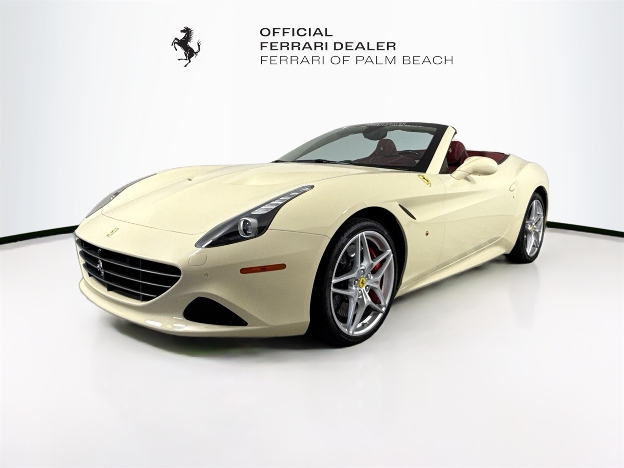 2017 Ferrari California T photo 3