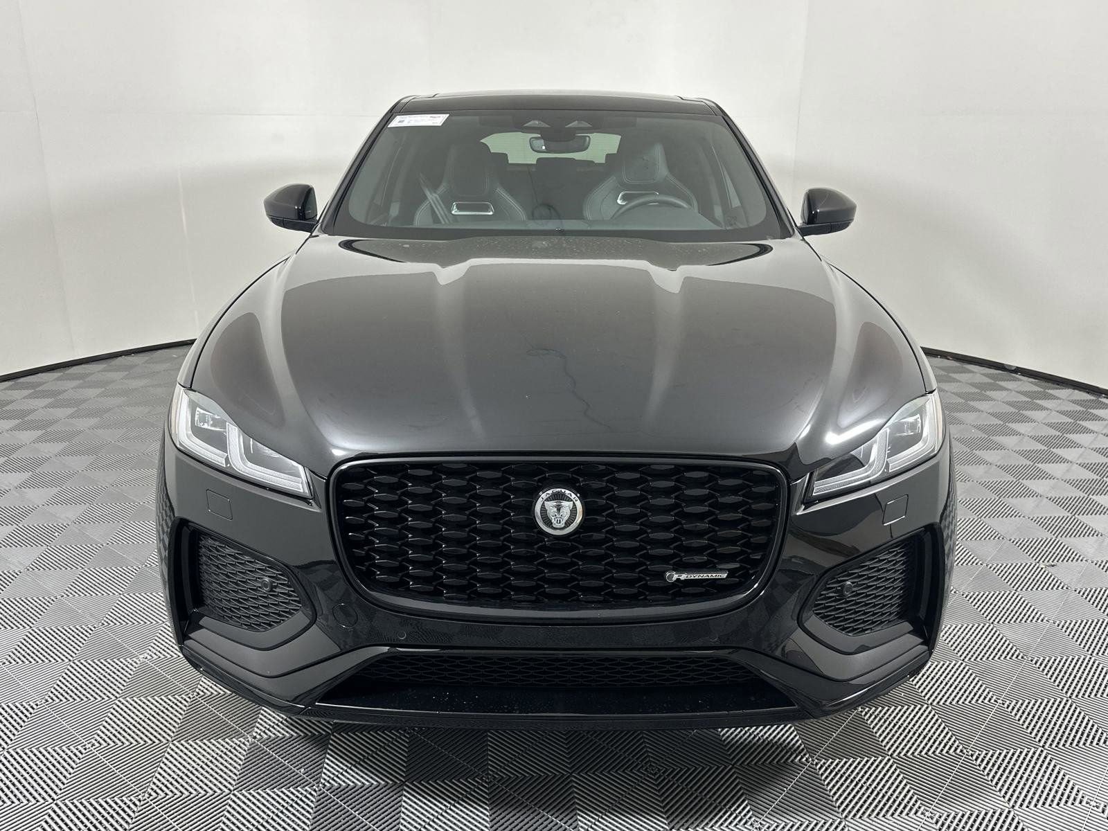 2025 Jaguar F-PACE R-Dynamic S photo 4