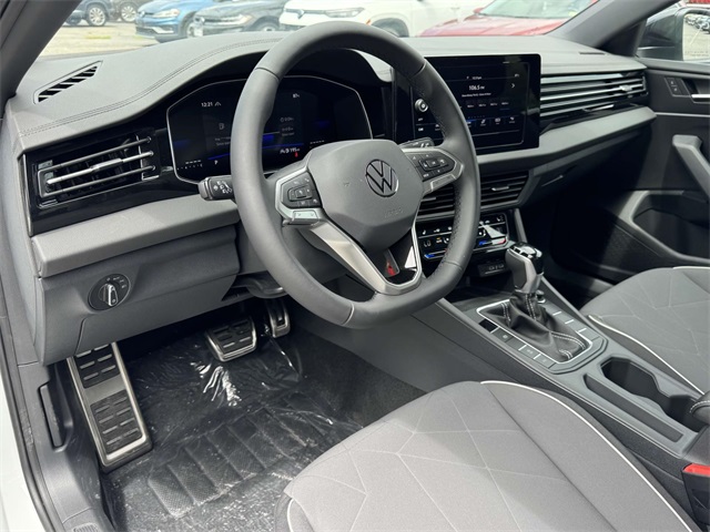 2025 Volkswagen Jetta 1.5T Sport photo 2