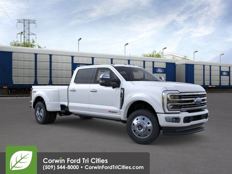 2026 Ford F-450 Super Duty Platinum's photo