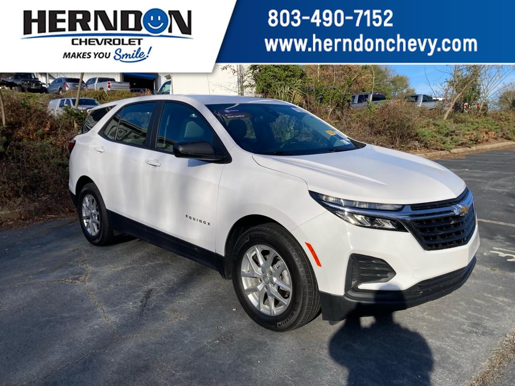 2024 Chevrolet Equinox LS's photo