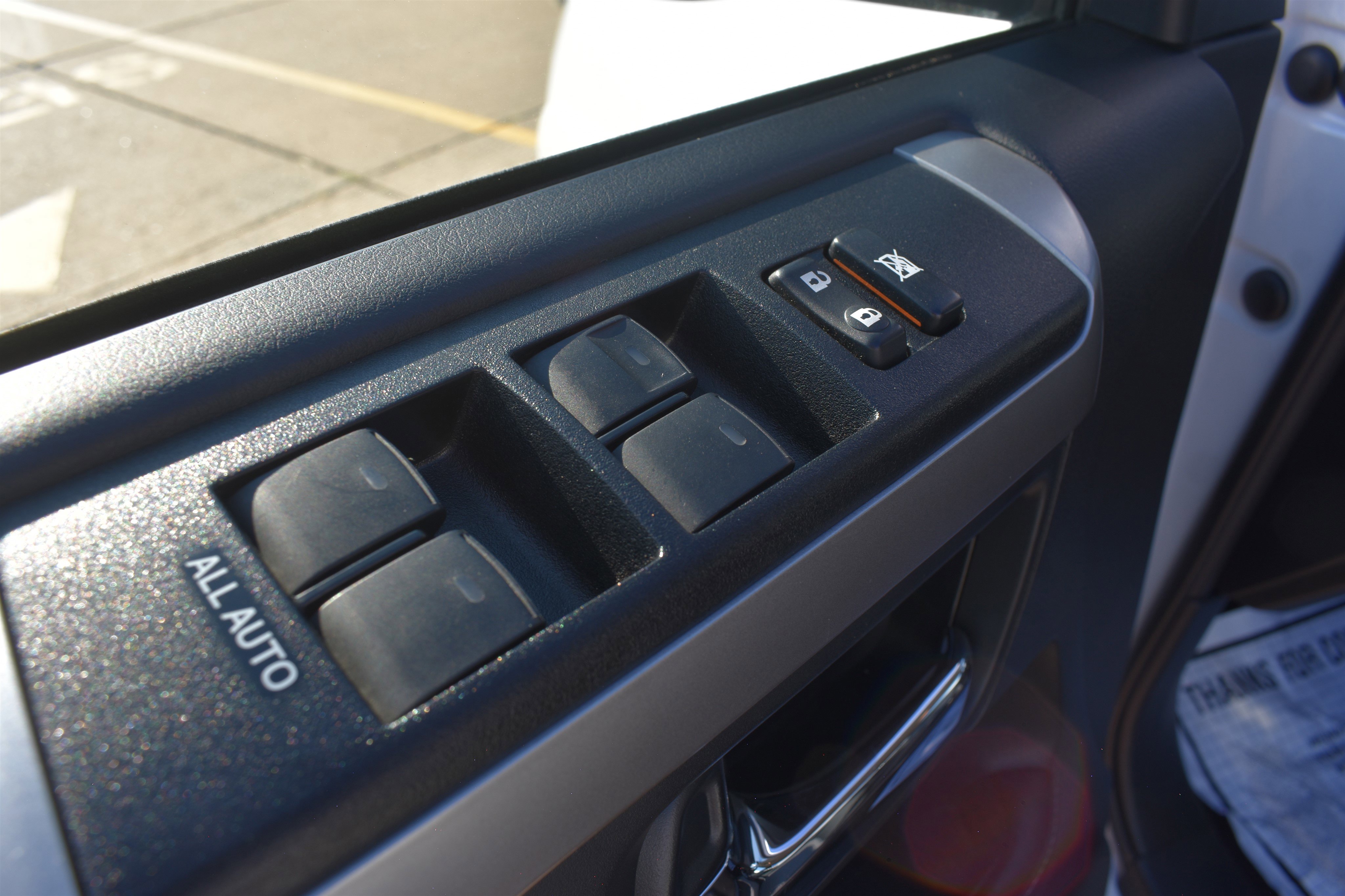 2024 Toyota 4Runner SR5 photo 9