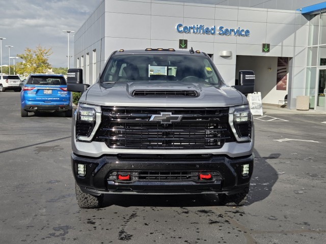 2026 Chevrolet Silverado 3500HD LT photo 3