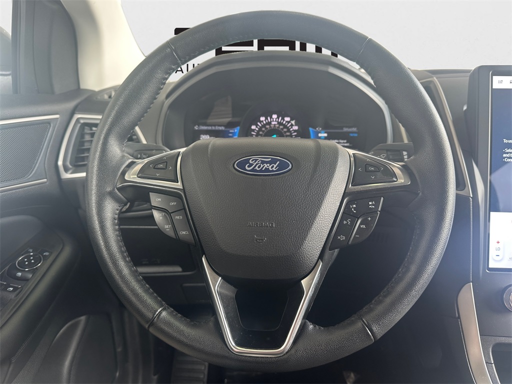 2024 Ford Edge SEL photo 17