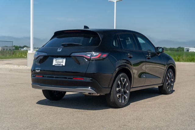 2026 Honda HR-V EX-L photo 2