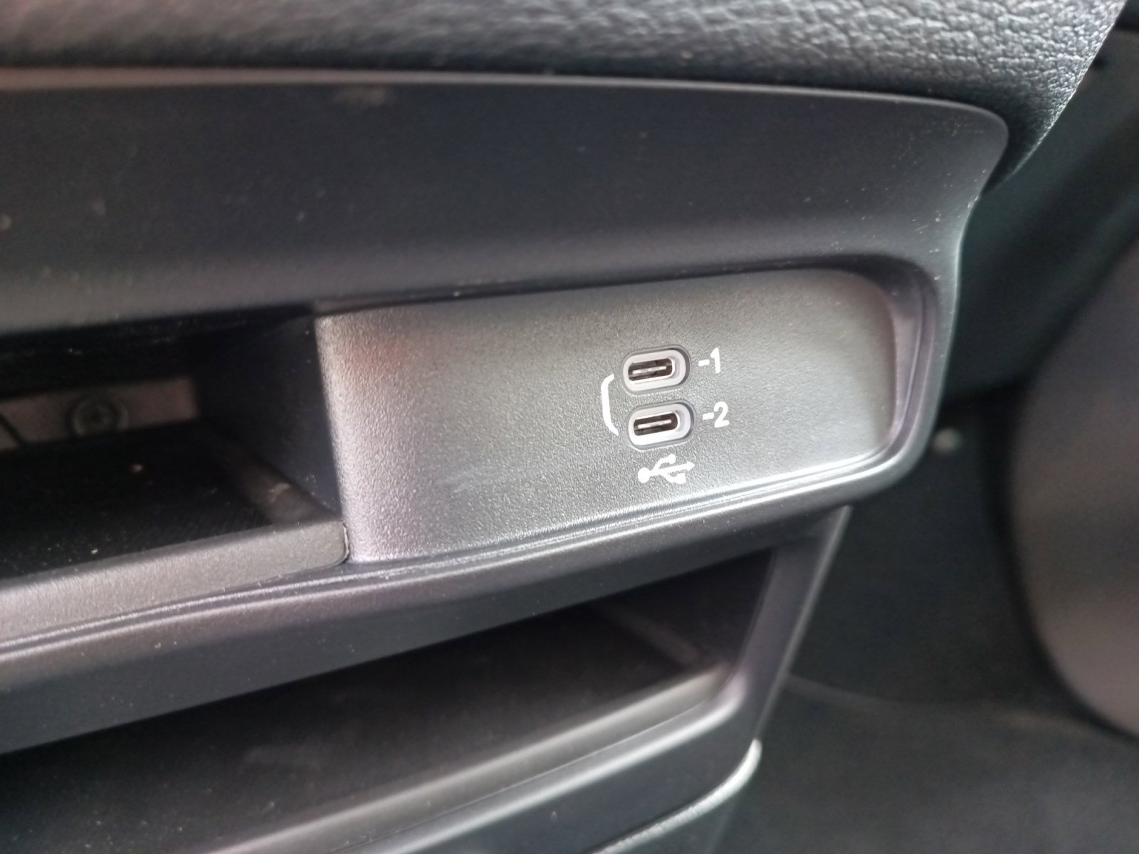 2026 Chrysler Pacifica photo 19