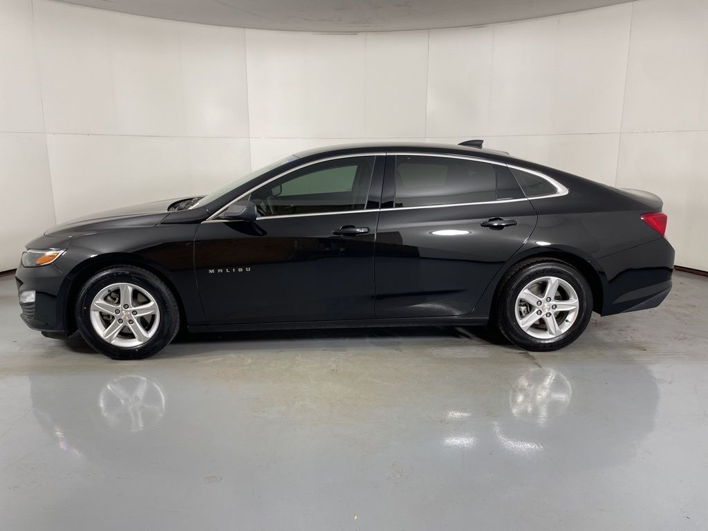 2023 Chevrolet Malibu LS photo 6
