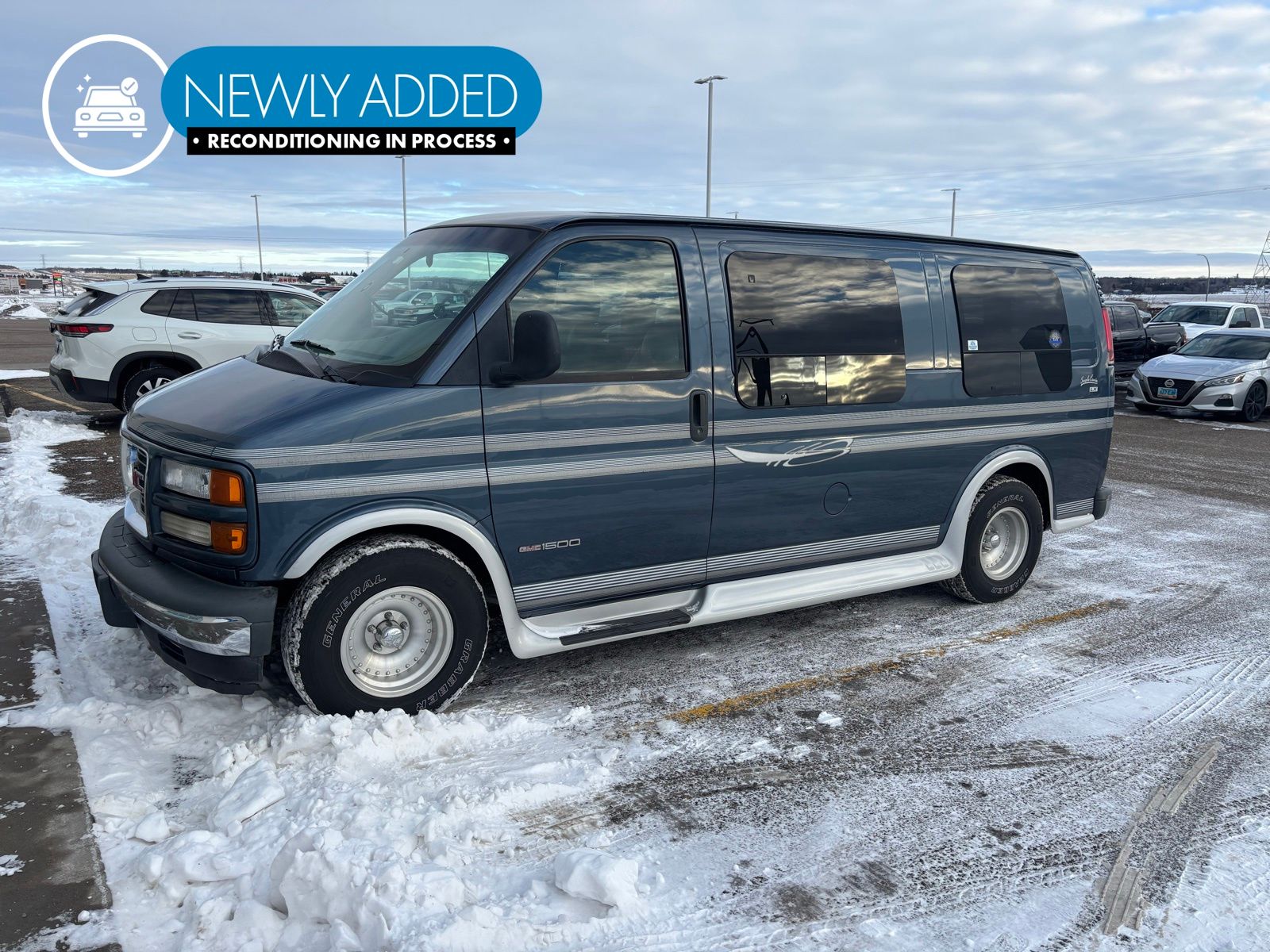 1999 GMC Savana Base's photo