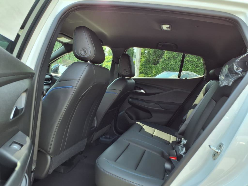 2025 Buick Envista ST photo 16