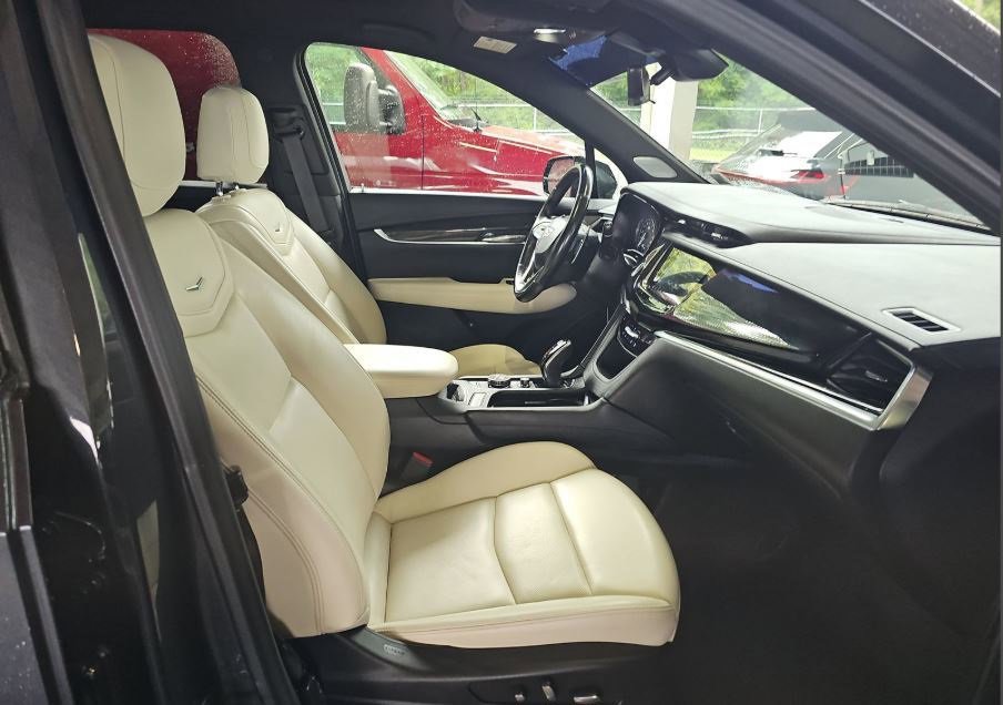 2022 Cadillac XT6 Sport photo 8