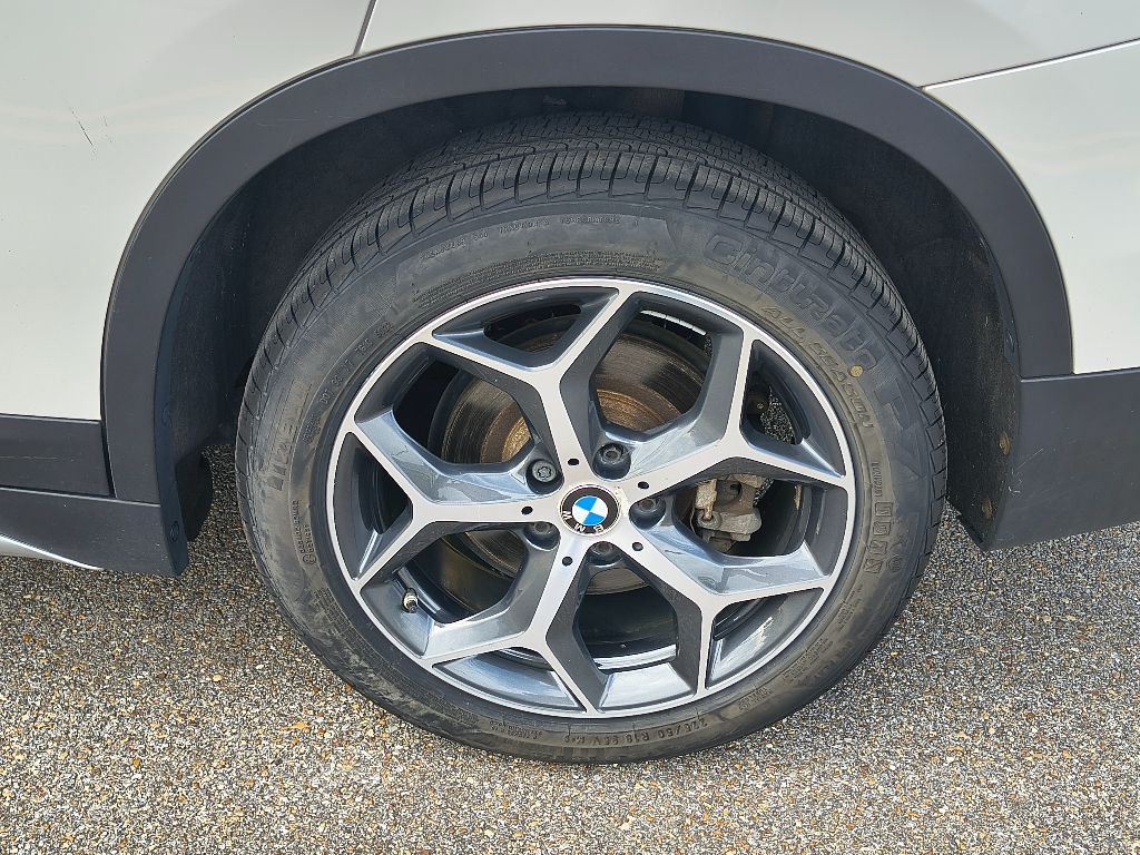 2017 Bmw X1 XDrive28i photo 3