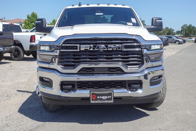2025 Ram 3500 Tradesman photo 2