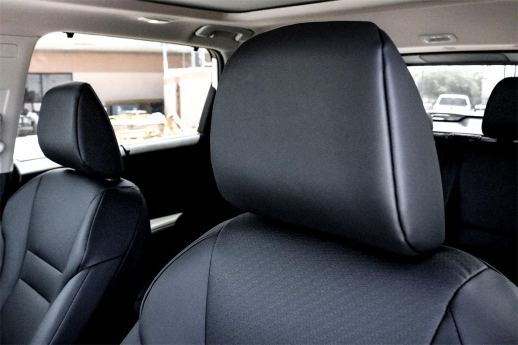 2025 Nissan Rogue SV photo 10
